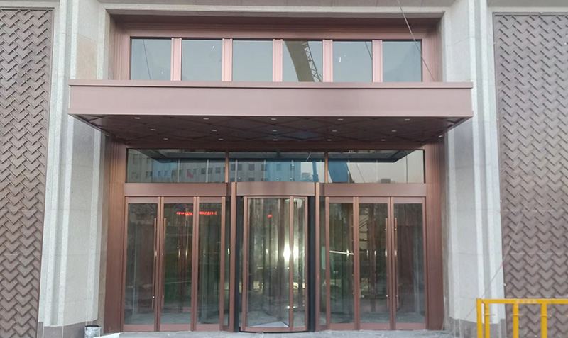 酒泉錦程大酒店禮宴中心兩翼旋轉門