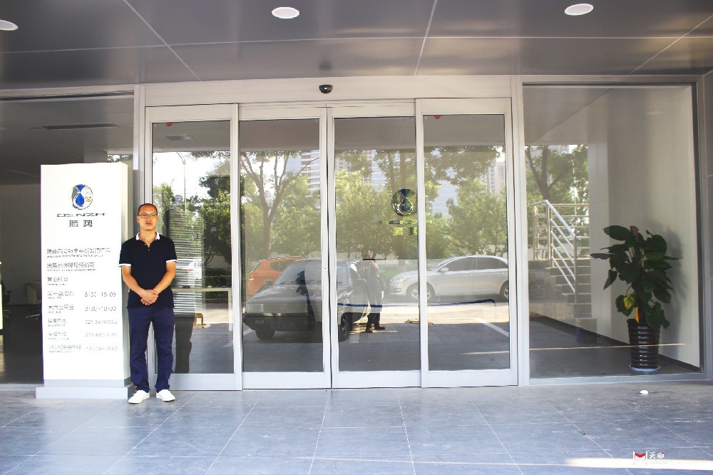 西安大眾騰勢汽車4S店緊急疏散自動門工程